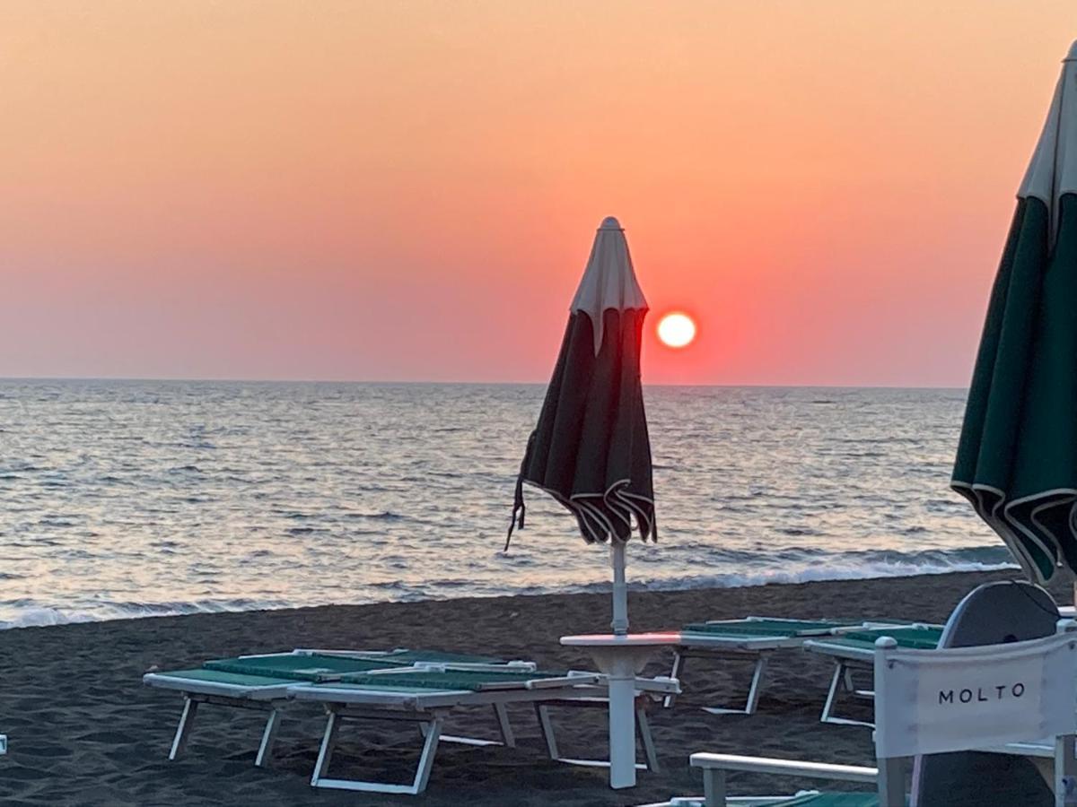 Vila Rosso Tramonto Luxury-White- Ladispoli, Lungomare Regina Elena 58 Exteriér fotografie